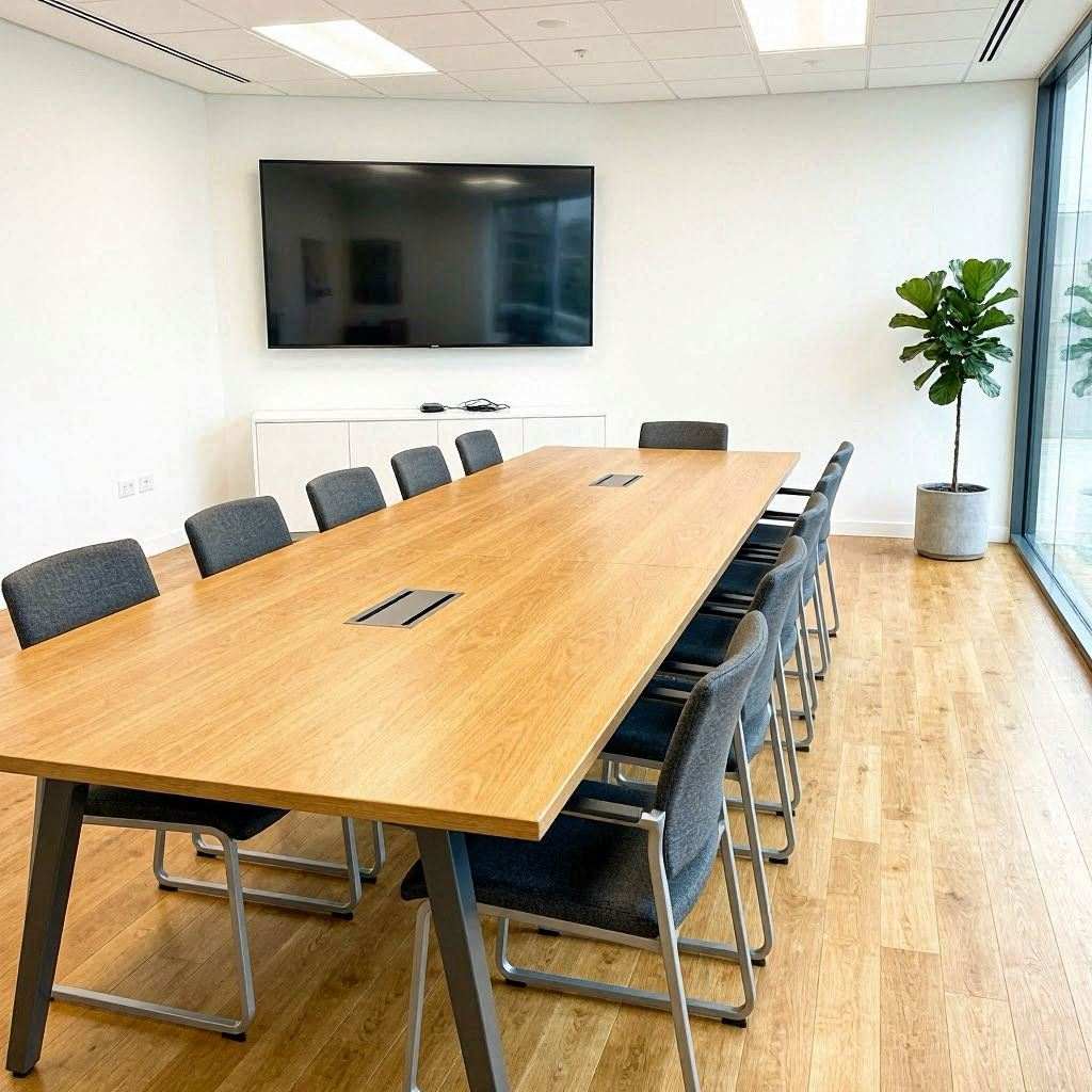 写字楼办公会议预约秩序在访客数量突增中暴露的问题该由投资团队怎样分类